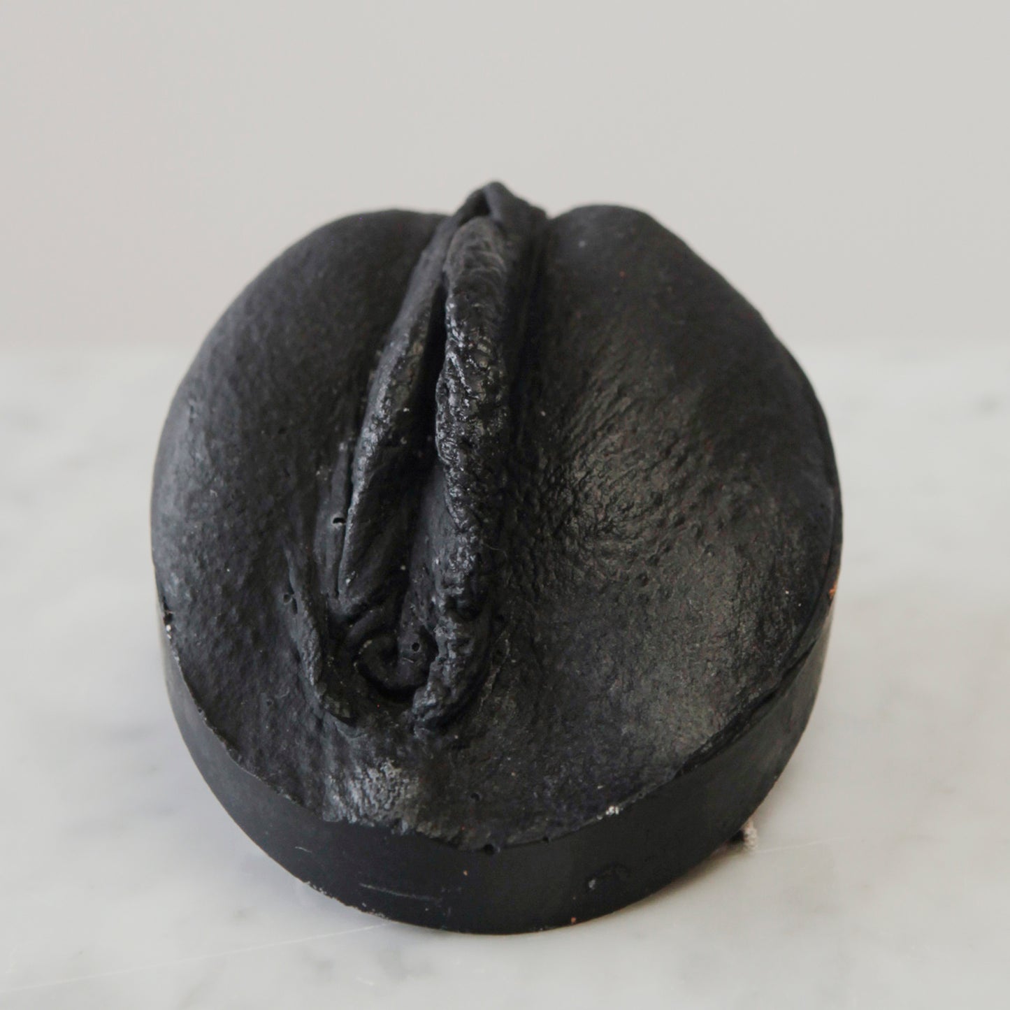 Schwarze Gesichtsseife: Rosa